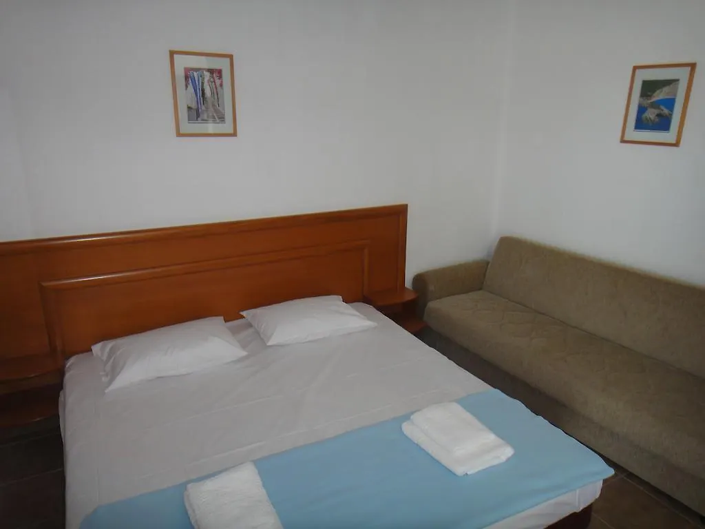 Gerakini Studios Apartment