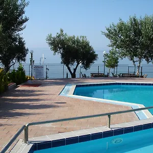 Κάμπινγκ Kouyoni, Γερακινή